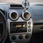 Vendo auto sedan al dia en todo.